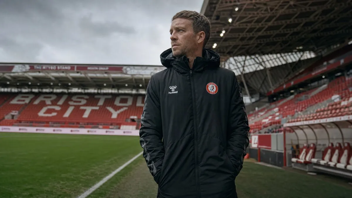 Etiënne Reijnen Liverpool news: Slot exit shakes plans
