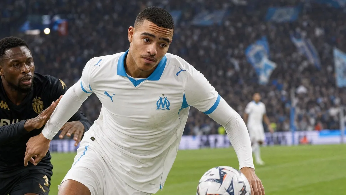 Mason Greenwood dribbling in Marseille's white kit as AS Roma close in on a €55m transfer deal